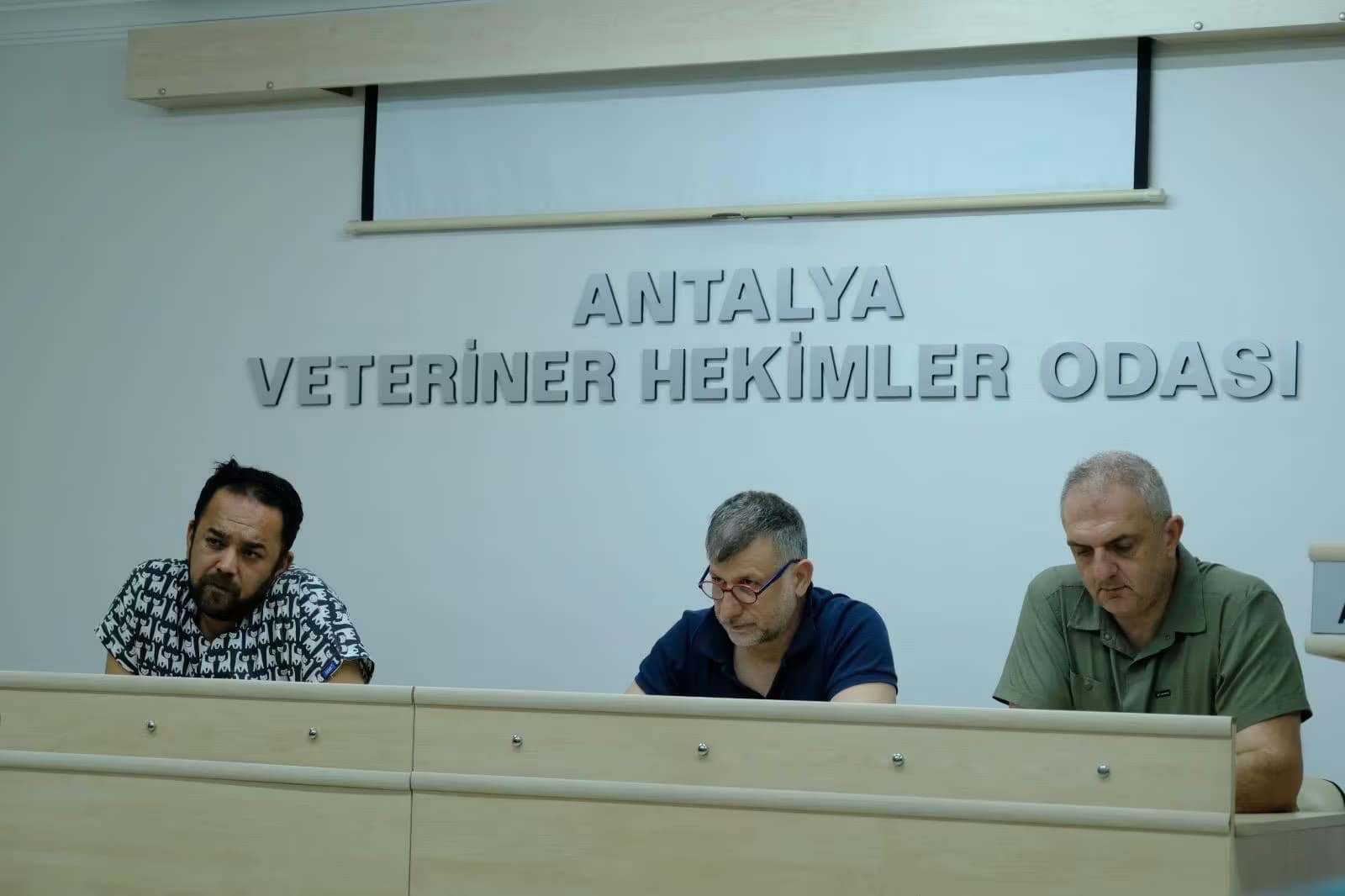 "Klinik, Poliklinik ve Hayvan Hastanelerinde Uygulanan Asgari Fiyat Tarifesi" Konulu Toplantı 